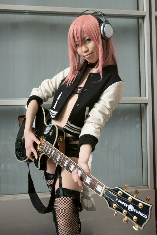 【爱游戏在线登录官网】陈柏霖沪上大谈家乡美食 甜蜜做红豆饼犒劳影迷(图2) 爱游戏(中国)